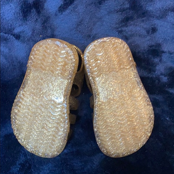 Shoes - Picture 4 of 4